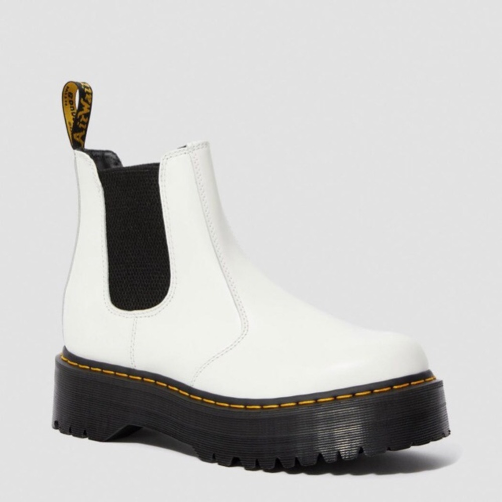 Dr. Martens 2976 Quad Chelsea Boots (US W 9)
